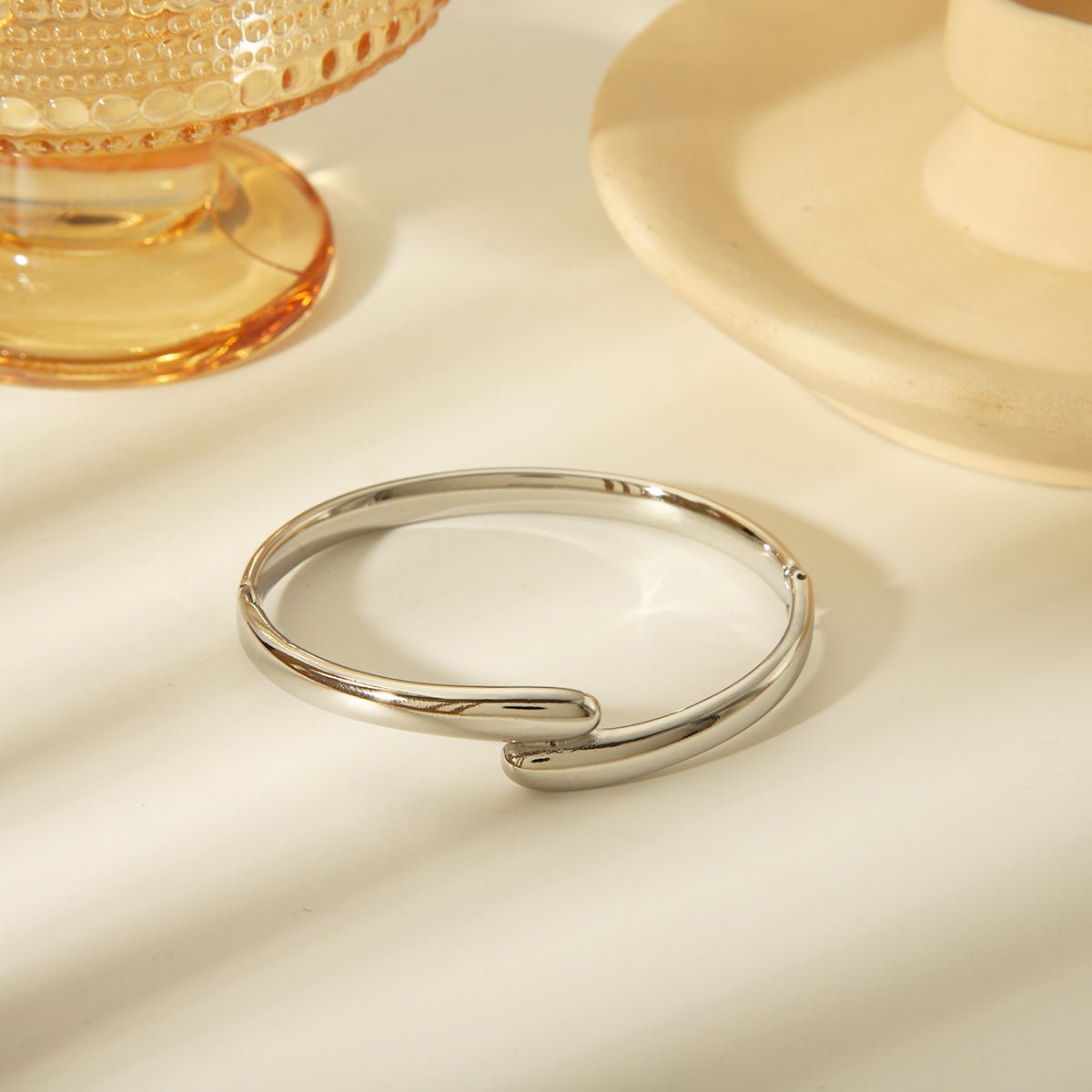 Vintage Solid Color Gold Plated Stainless Steel Bracelet - TIRAAYA