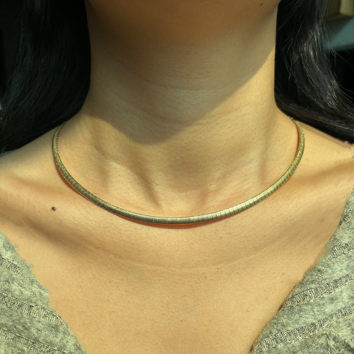 Minimal Solid Color Gold Plated Stainless Steel Choker Necklace - TIRAAYA