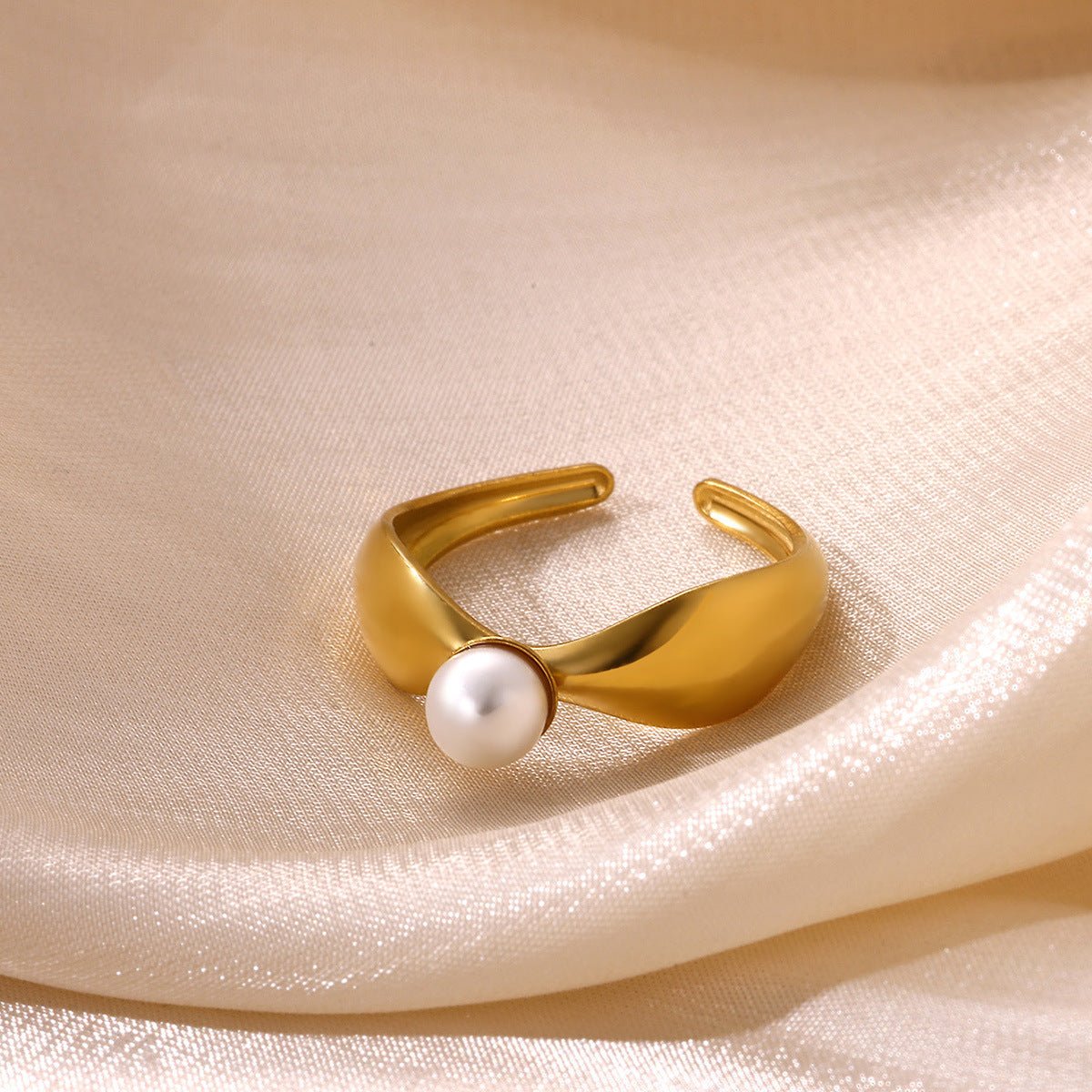 Elegant Geometric Printed Ring With 18K Gold Plated Finish - TIRAAYA