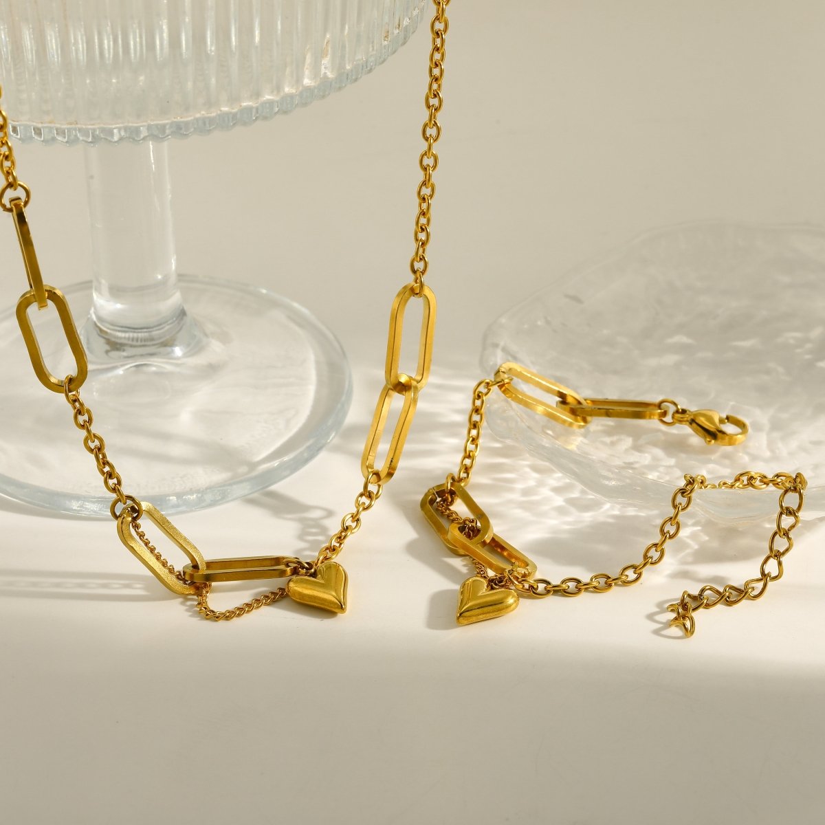 Classic Paper Clip Heart Gold Plated Stainless Steel Necklace - TIRAAYA