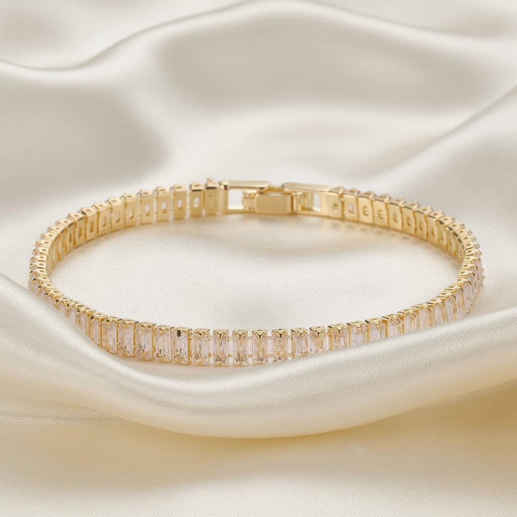 Simple Geometric Bracelet With Gold Plated Copper Finish - TIRAAYA